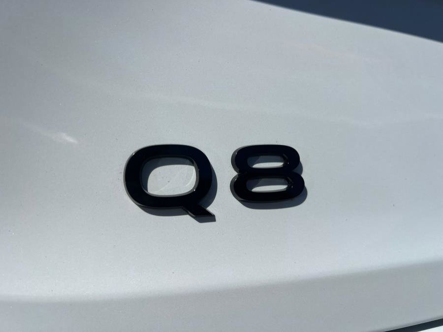 Used 2024 Audi Q8 e-tron Premium Plus w/ Premium Plus Package image 47