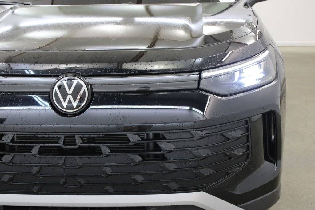New 2026 Volkswagen Tiguan S FWD image 8