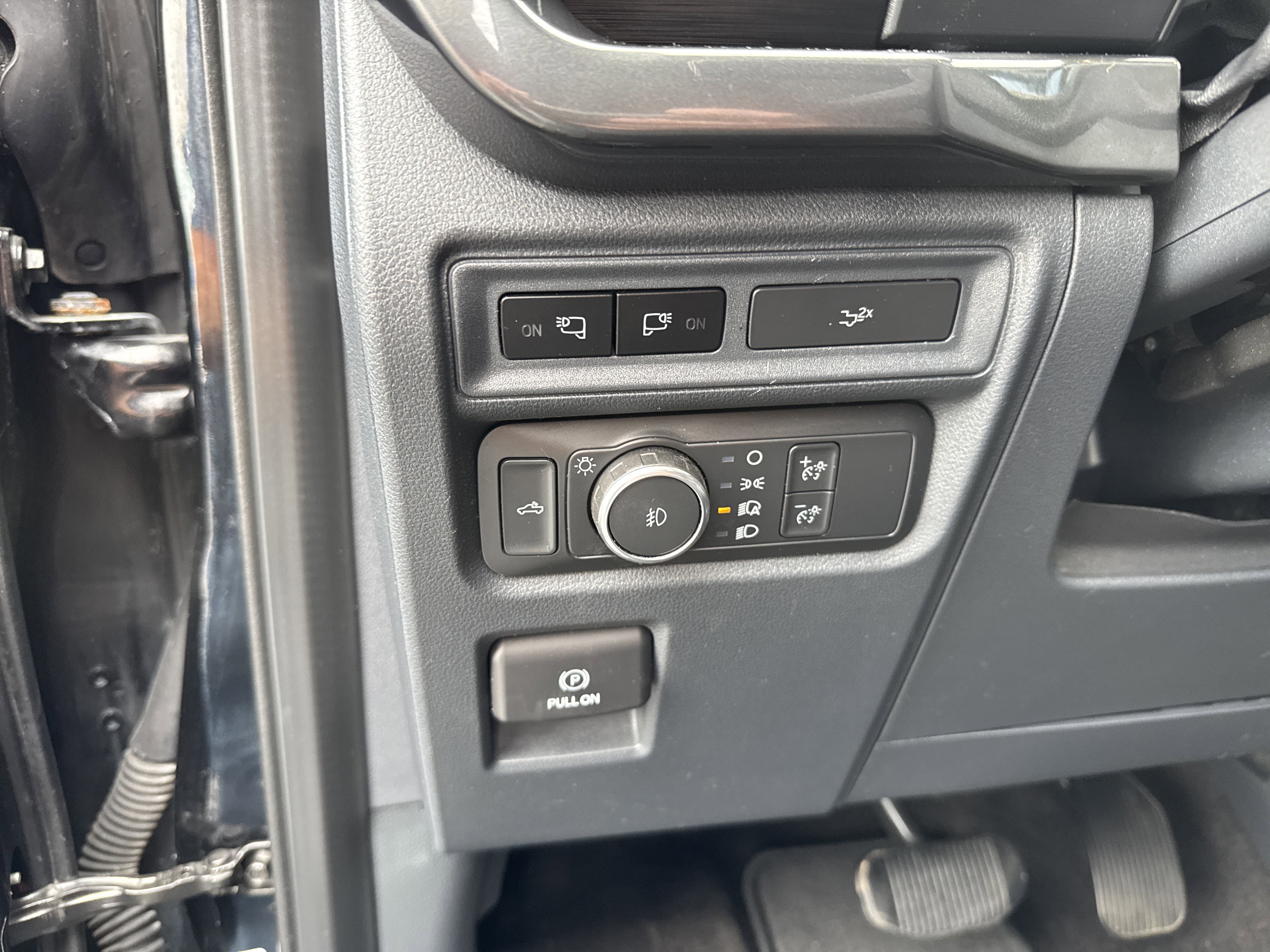 Used 2022 Ford F150 XLT w/ Equipment Group 302A High image 33