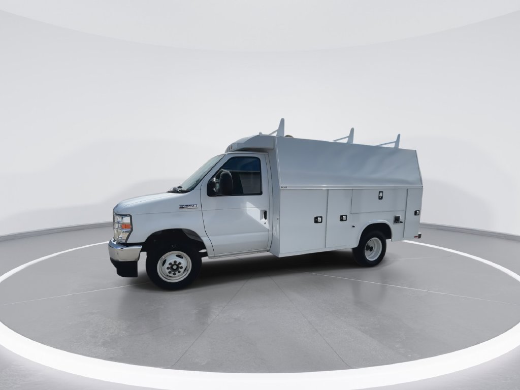 New 2025 Ford E-350 and Econoline 350 Super Duty w/ Power Equipment Group RWD image 4