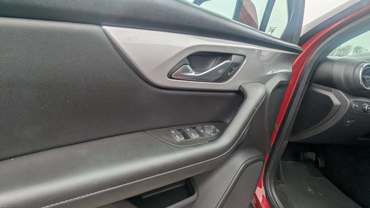 Used 2022 Chevrolet Blazer LT image 12