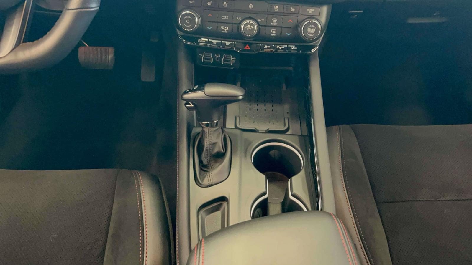 Used 2025 Dodge Durango GT AWD/4WD image 18