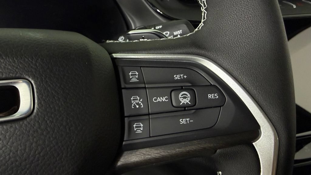 New 2026 Jeep Grand Cherokee Limited AWD/4WD image 18