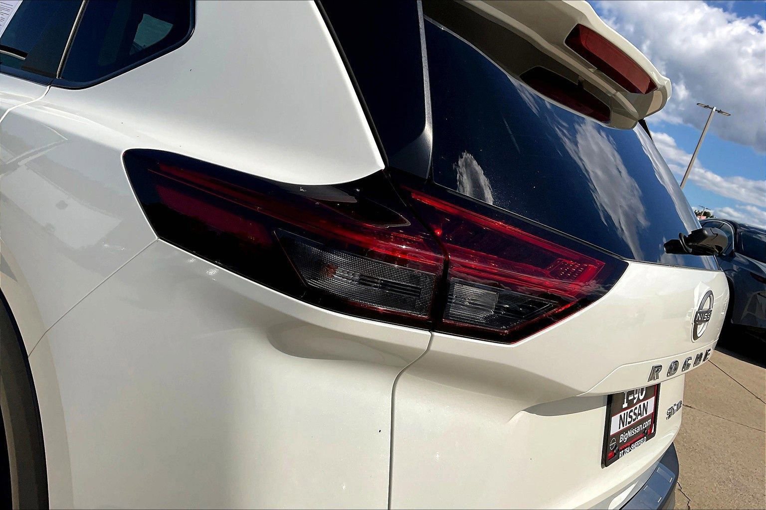 Certified 2022 Nissan Rogue SV image 37