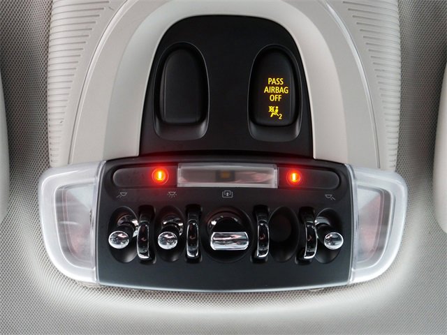 Used 2018 MINI Cooper 2-Door Hardtop w/ Cold Weather Package image 35