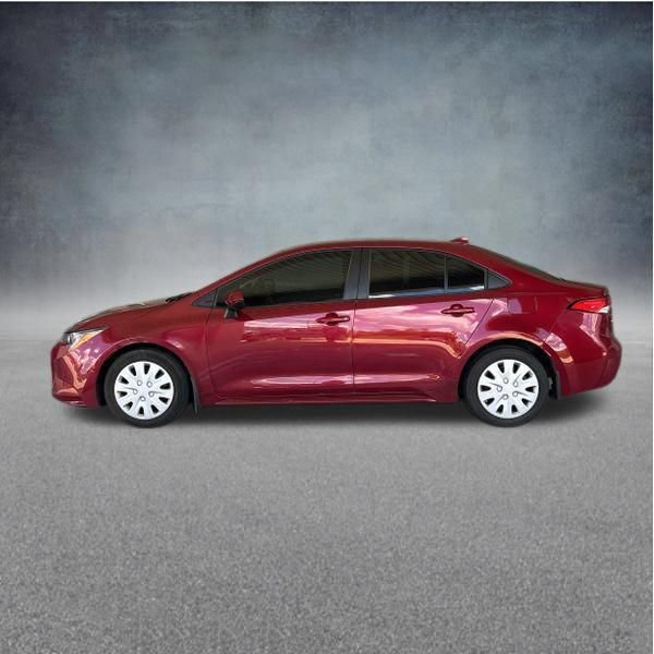 Used 2024 Toyota Corolla LE FWD image 2