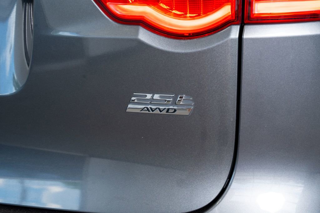 Used 2019 Jaguar F-PACE Prestige AWD/4WD image 14