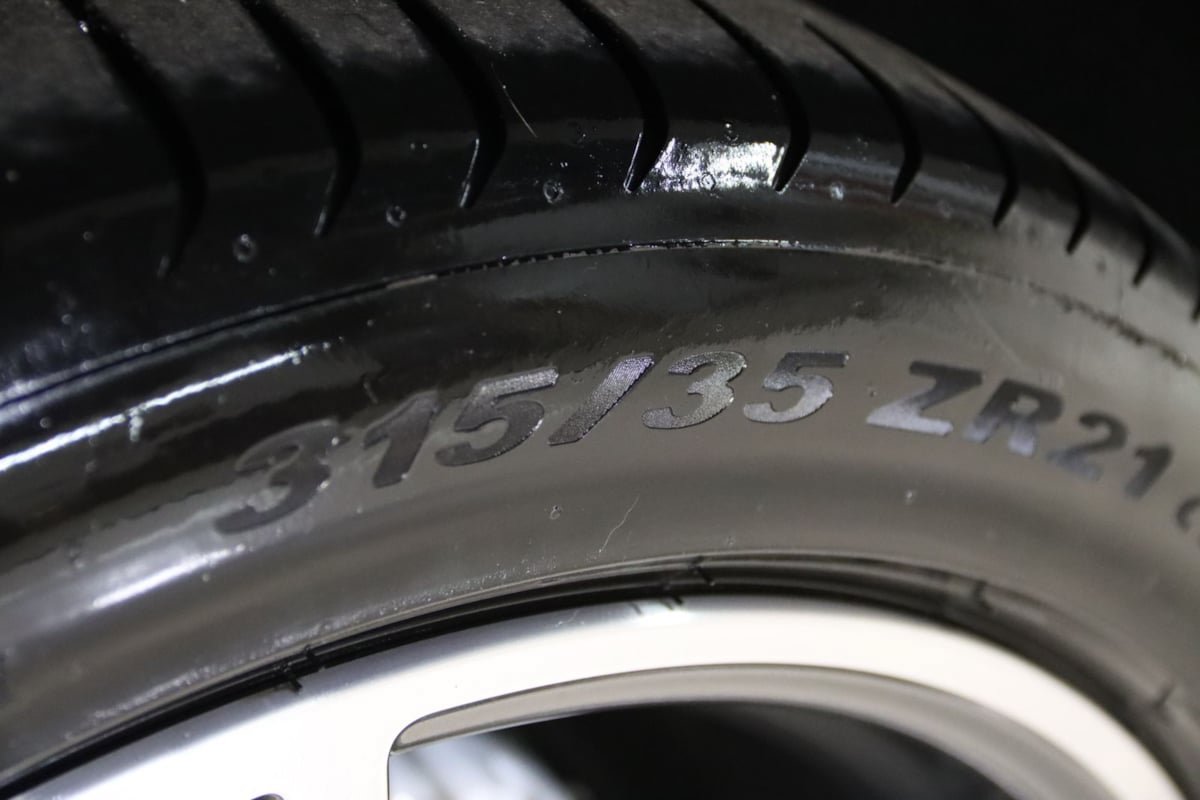 Used 2020 Porsche Cayenne Turbo AWD/4WD image 30