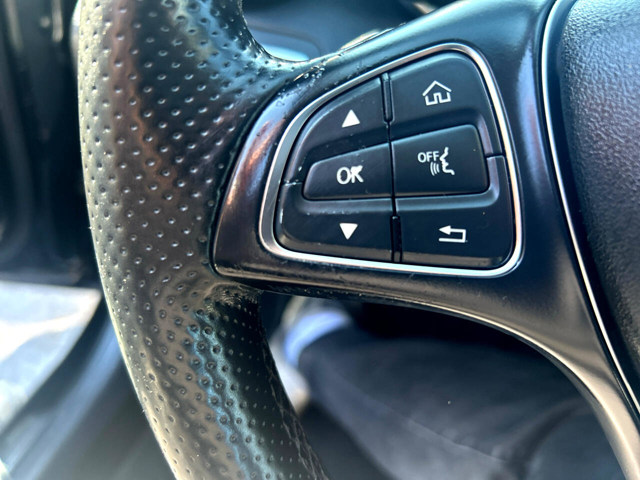 Used 2015 Mercedes-Benz C 300 4MATIC Sedan image 19