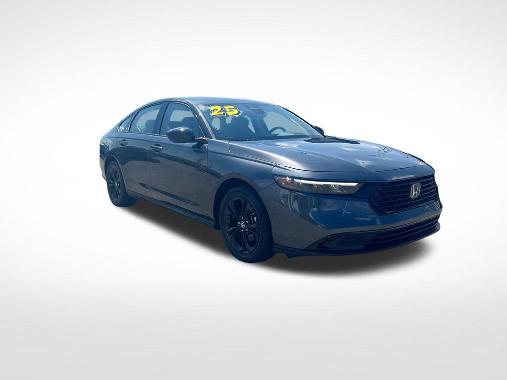 Used 2025 Honda Accord SE image 9