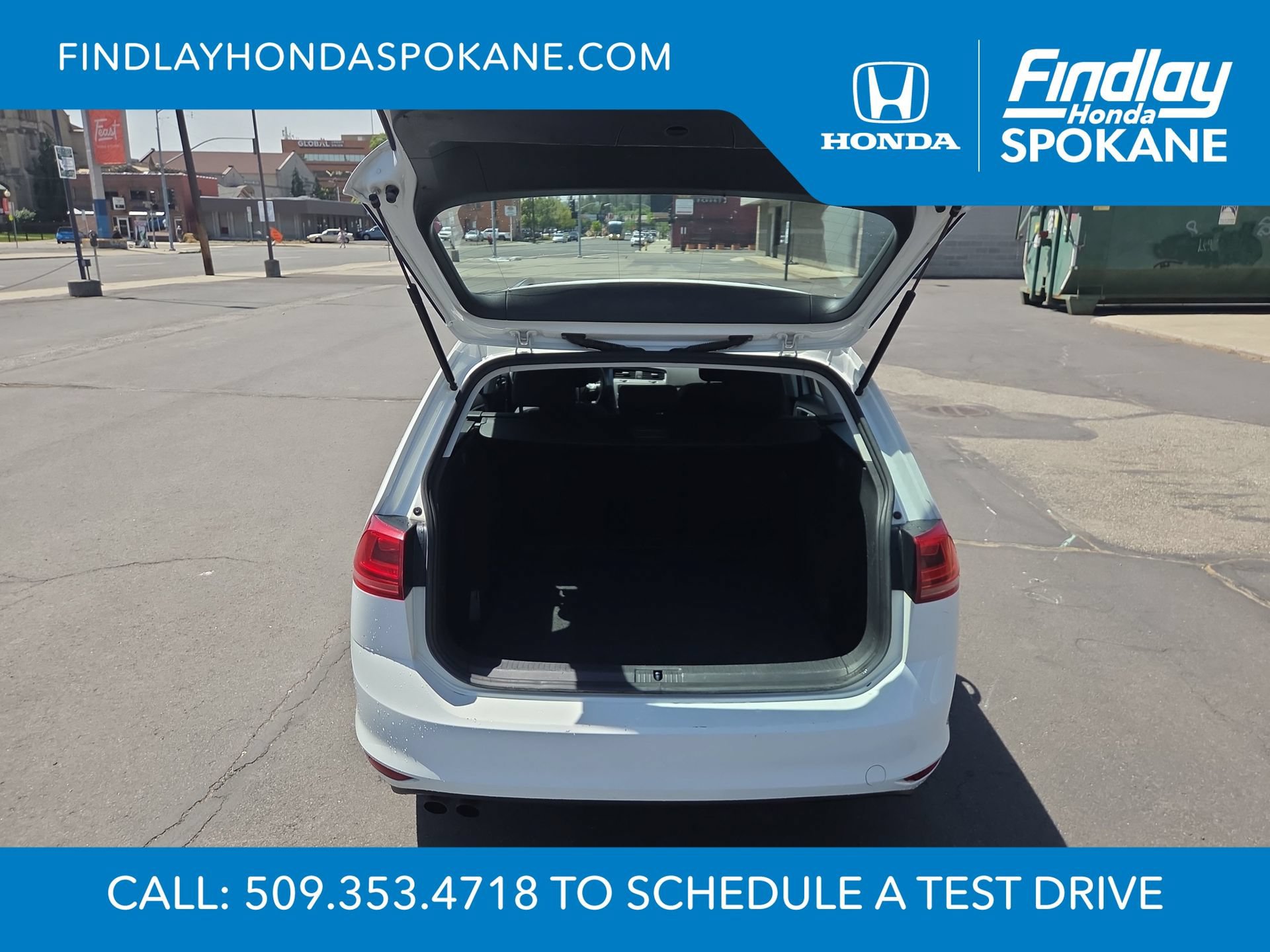 Used 2016 Volkswagen Golf S FWD image 11