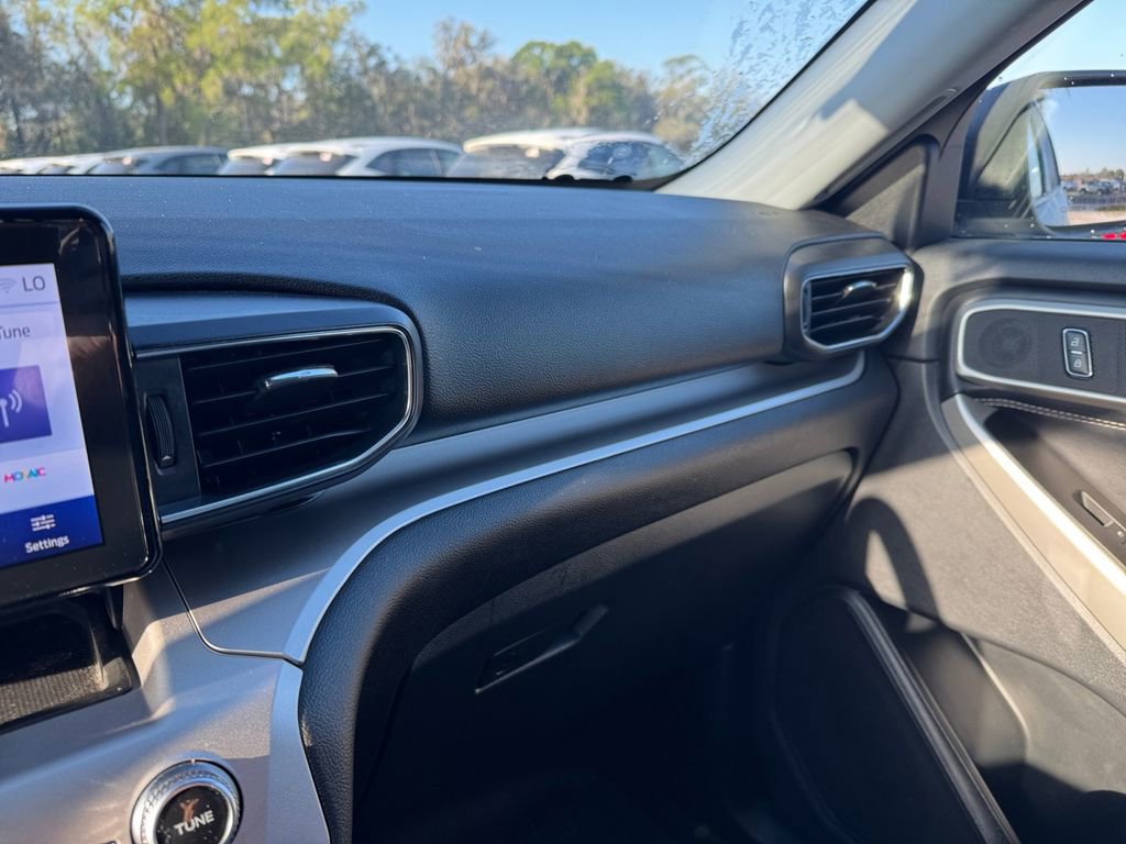 Certified 2022 Ford Explorer XLT w/ Equipment Group 202A image 32