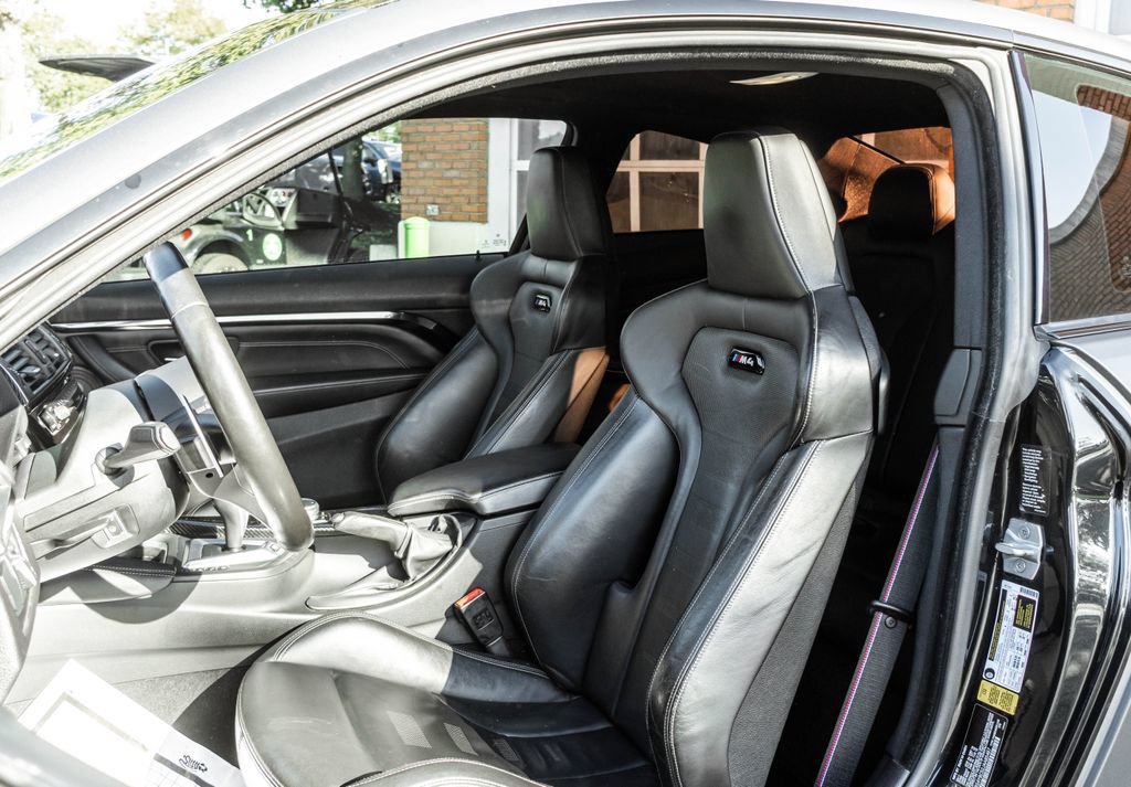 Used 2018 BMW M4 Coupe RWD image 7