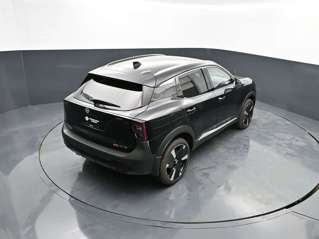 New 2025 Nissan Kicks SR AWD/4WD image 17
