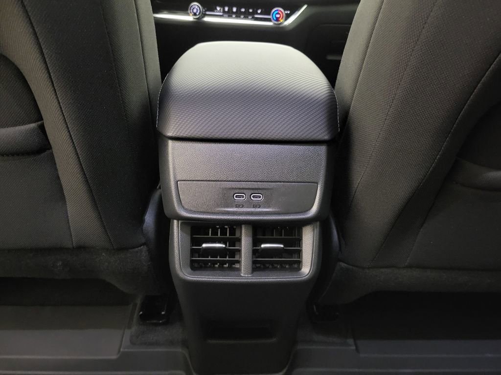 New 2026 Chevrolet Equinox LT w/ LPO, Floor Liner Package image 39