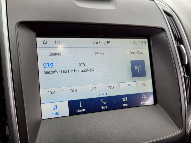 Used 2020 Ford Edge SE FWD image 18