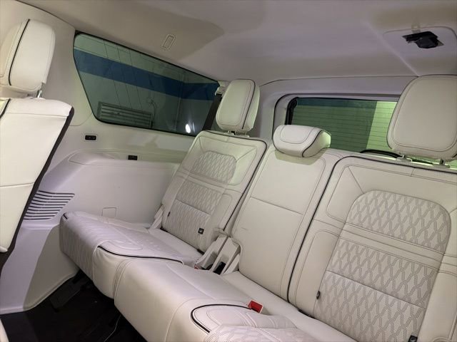 Used 2024 Lincoln Navigator L Black Label AWD/4WD image 13