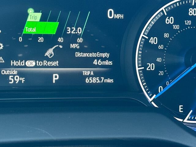 Used 2021 Toyota Venza XLE w/ Carpet Mat Package (TMS) image 31