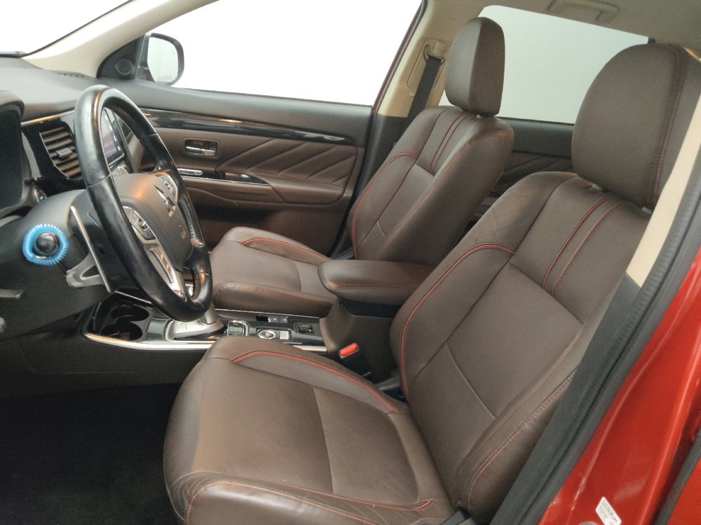 Used 2018 Mitsubishi Outlander SEL image 17