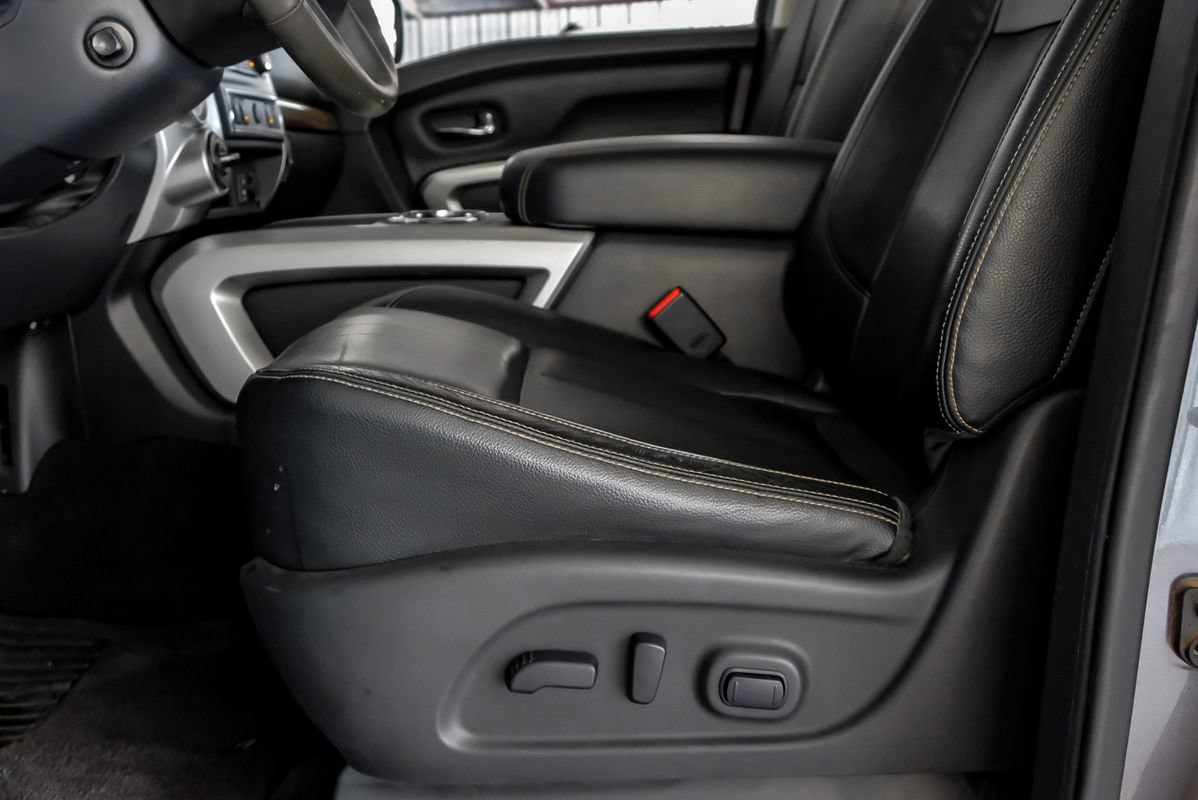Used 2017 Nissan Titan SL AWD/4WD image 30