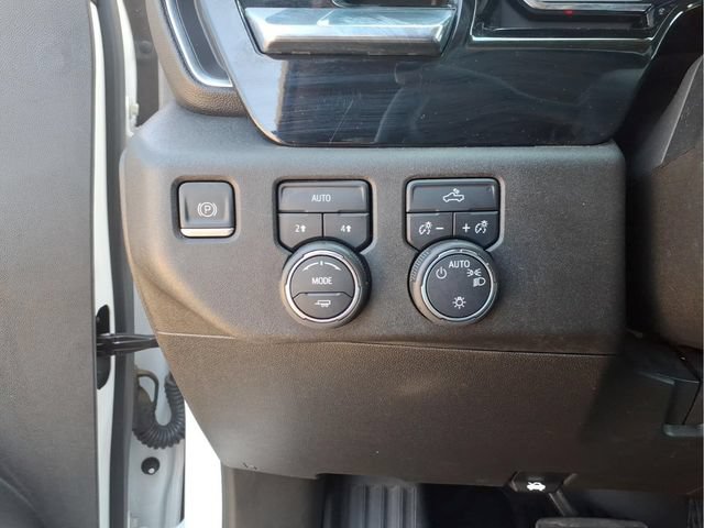 Used 2023 Chevrolet Silverado 1500 LT w/ Protection Package AWD/4WD image 14