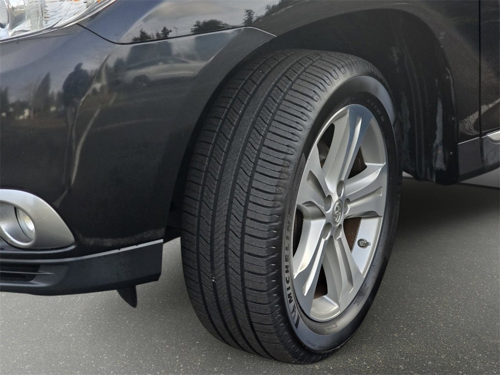 Used 2013 Toyota Highlander Limited image 33