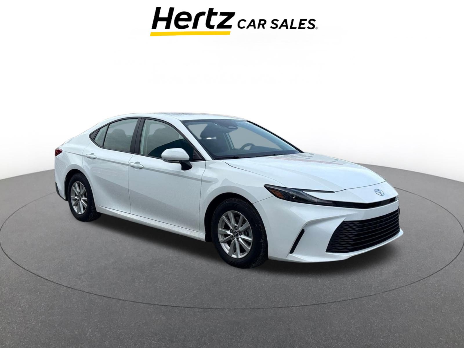 Used 2025 Toyota Camry LE image 1