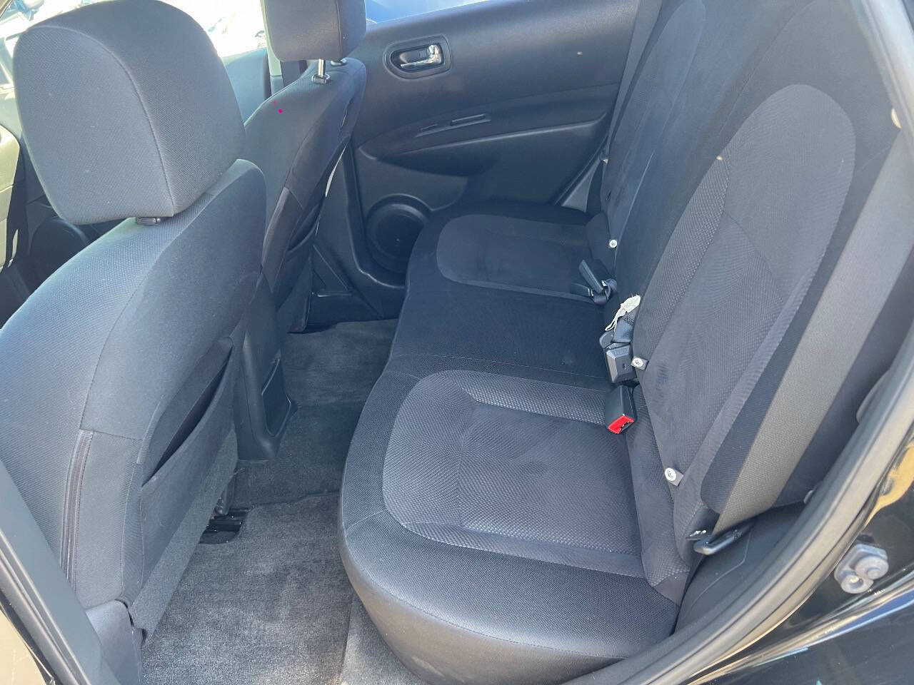 Used 2012 Nissan Rogue S FWD image 11