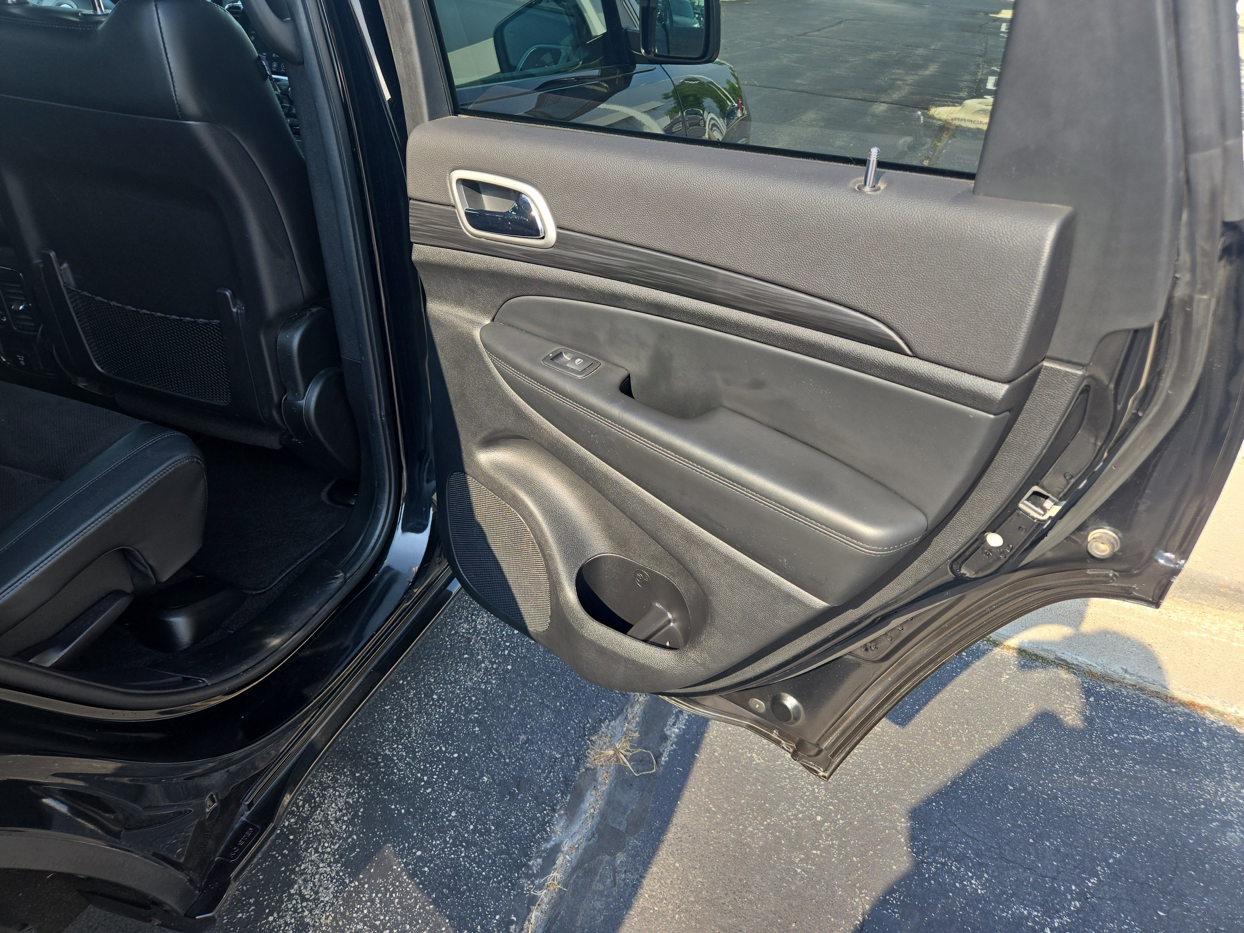 Used 2022 Jeep Grand Cherokee Laredo X image 19