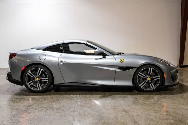 Used 2019 Ferrari Portofino image 10