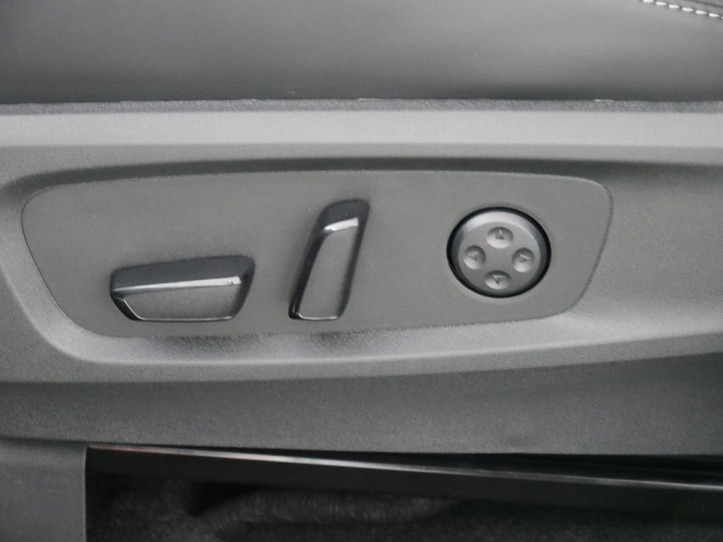 New 2026 INFINITI QX60 Sport w/ Dark Cargo Package image 12