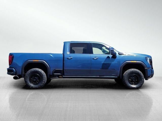 New 2026 GMC Sierra 3500 Denali Ultimate AWD/4WD image 3