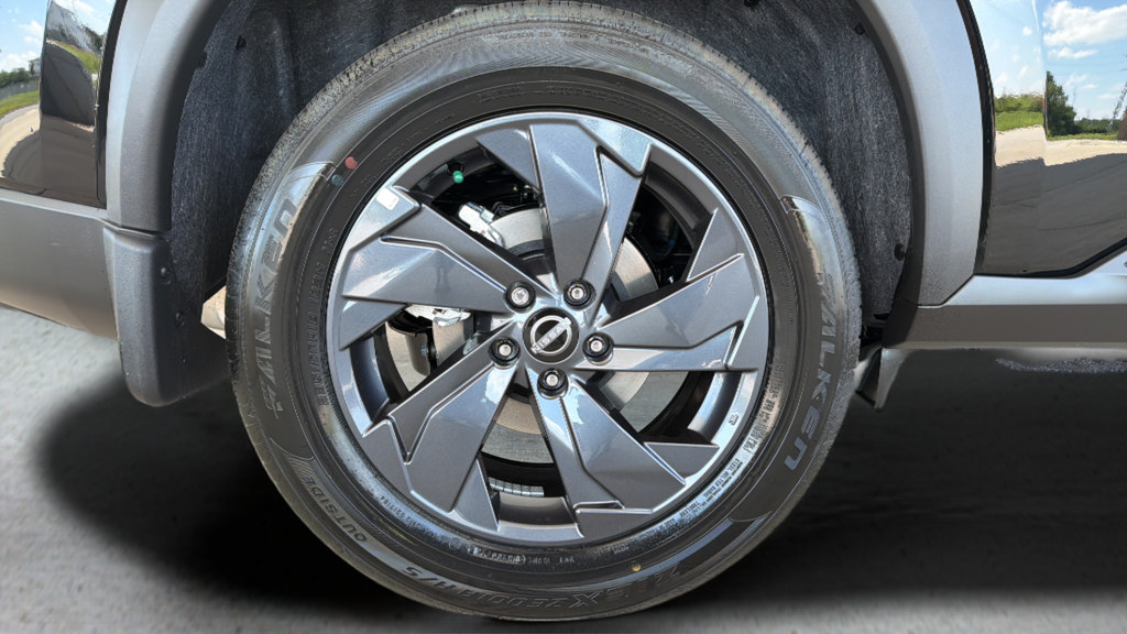 New 2026 Nissan Rogue SV FWD image 25