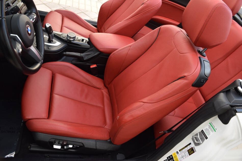 Used 2021 BMW 230i xDrive Convertible AWD/4WD image 41