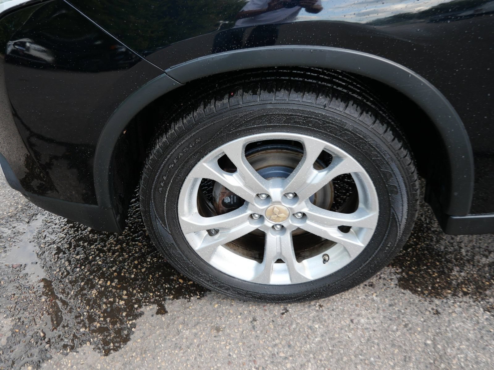 Used 2015 Mitsubishi Outlander SE AWD/4WD image 9