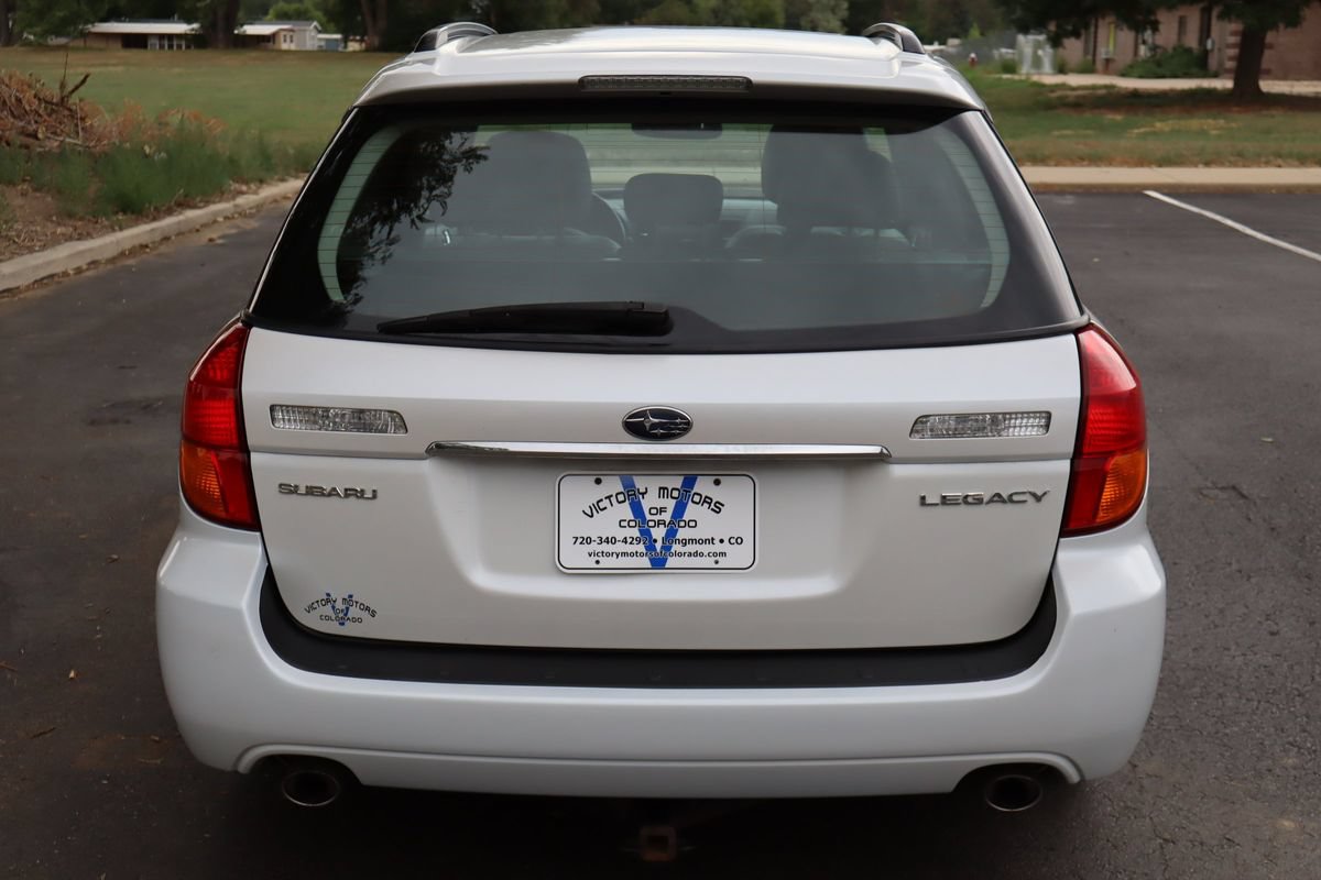 Used 2007 Subaru Legacy Wagon AWD/4WD image 6