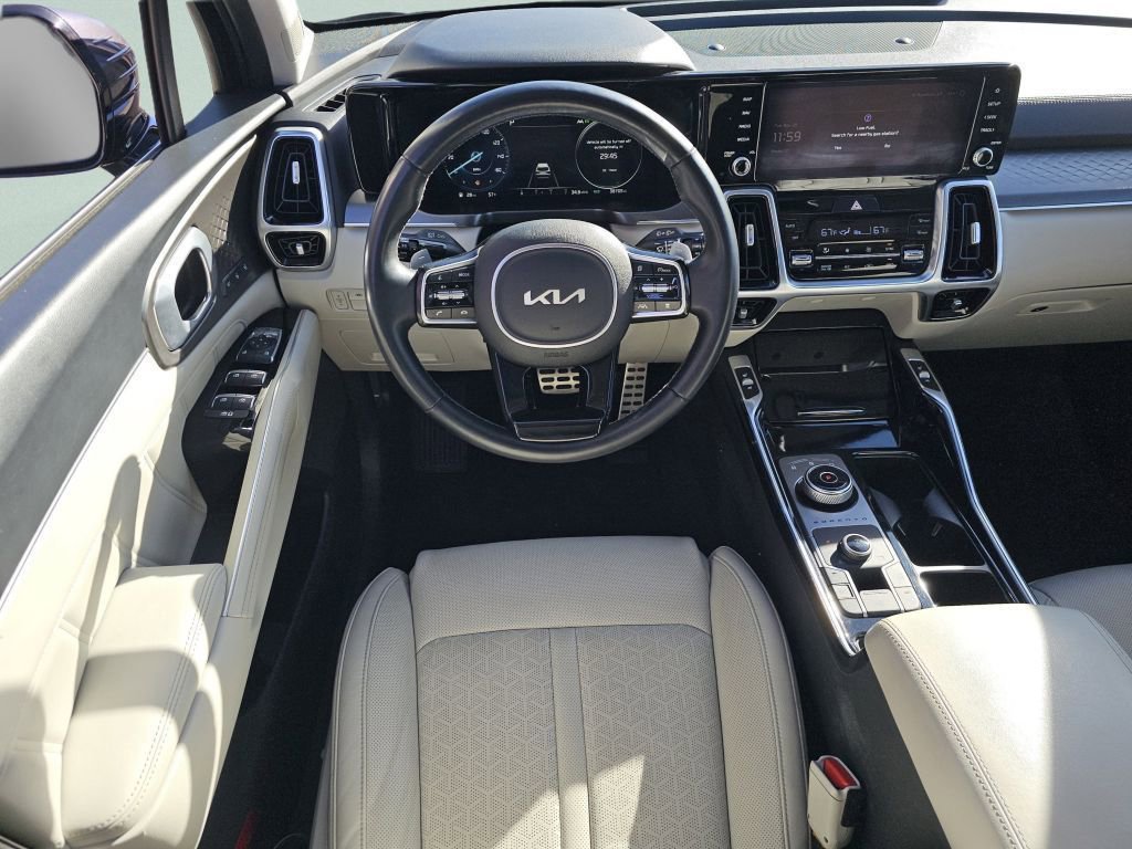 Used 2023 Kia Sorento SX Prestige w/ Panoramic Sunroof Package image 11