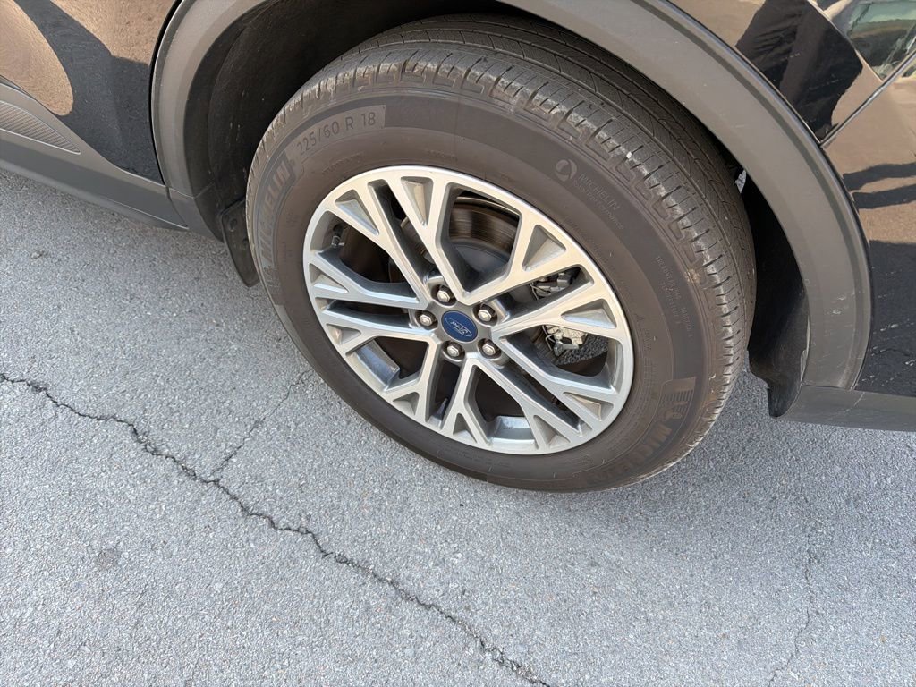 Used 2022 Ford Escape SEL image 24