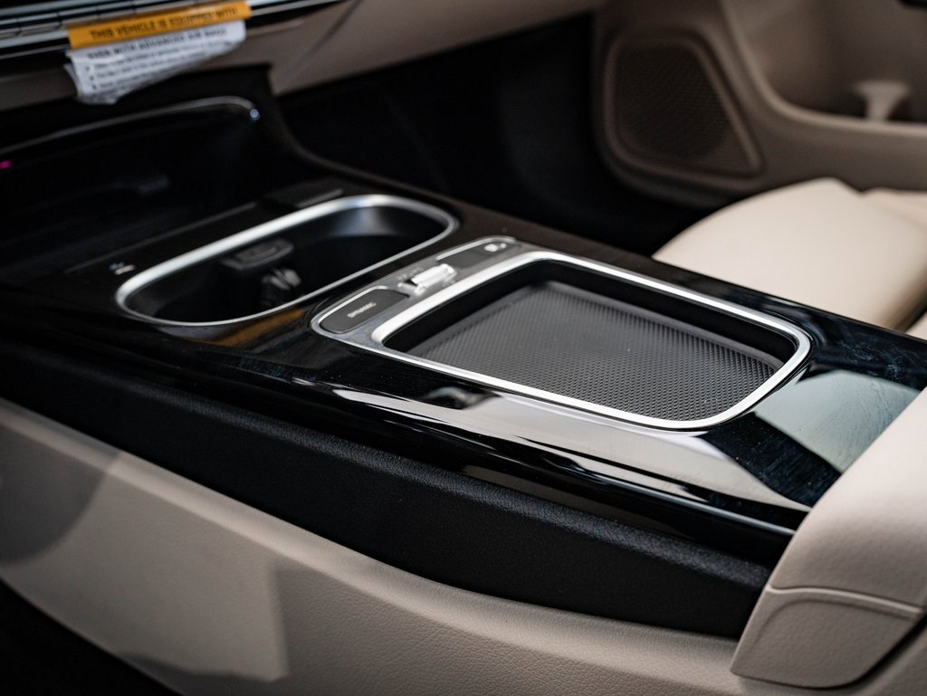 Certified 2025 Mercedes-Benz CLA 250 4MATIC image 36