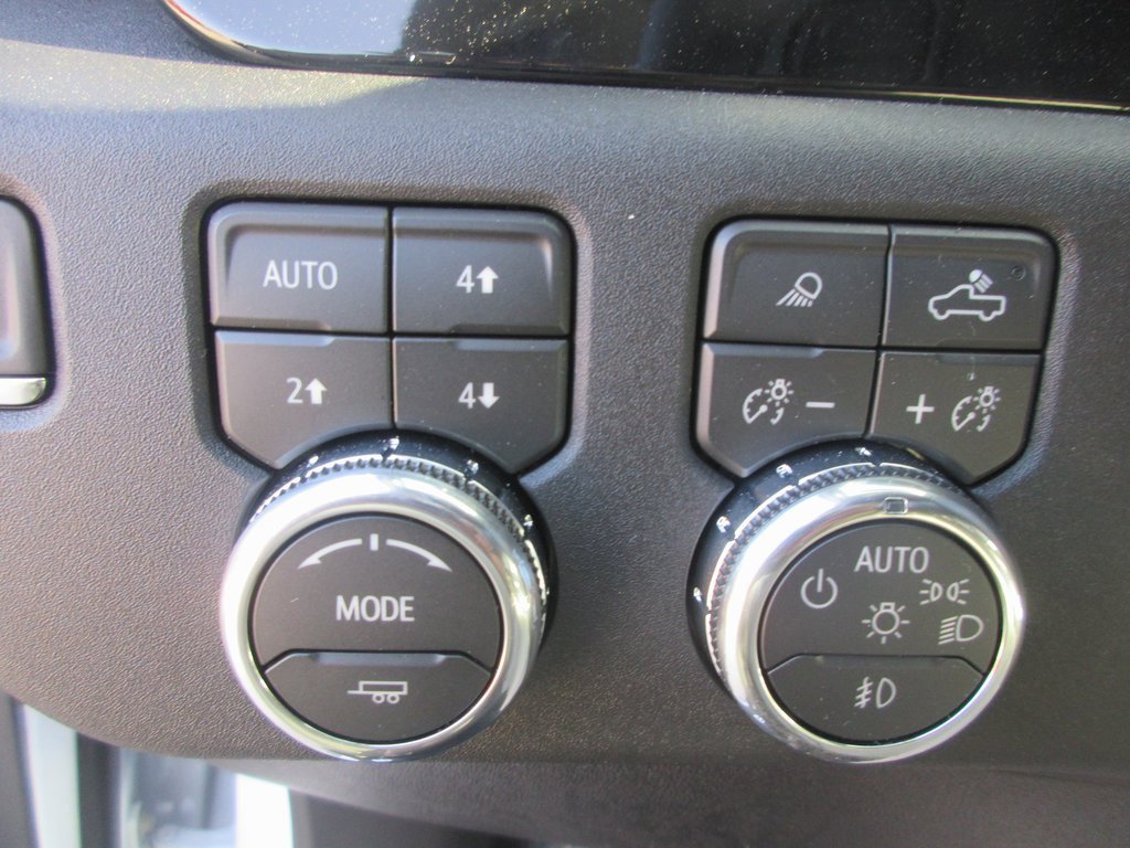 New 2026 GMC Sierra 3500 SLT w/ SLT Premium Package image 14