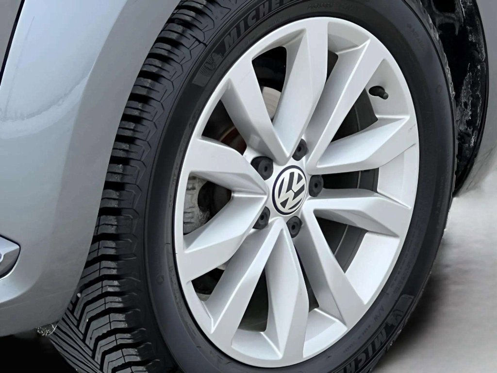 Used 2017 Volkswagen Beetle 1.8T Classic image 13