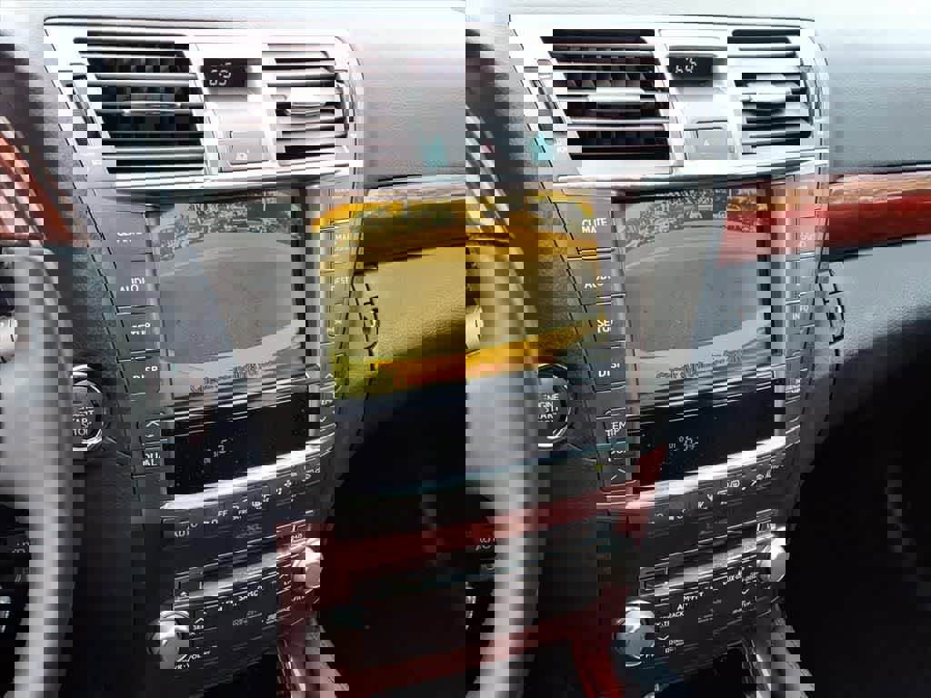 Used 2010 Lexus LS 460 image 22