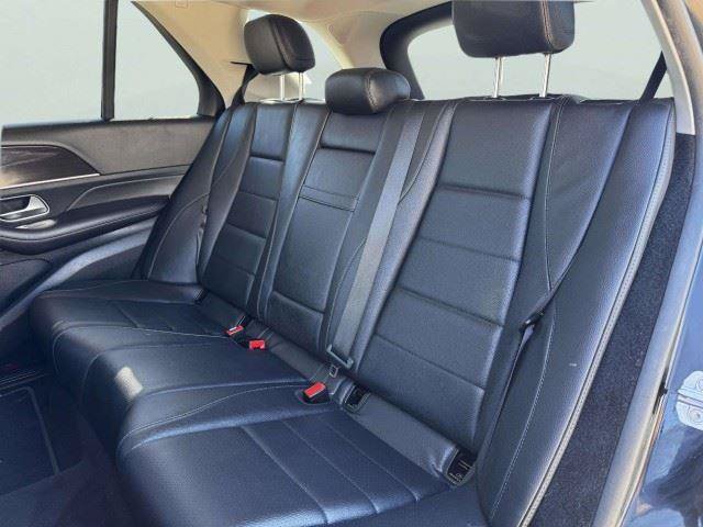 Used 2020 Mercedes-Benz GLE 450 4MATIC w/ Premium Package image 36