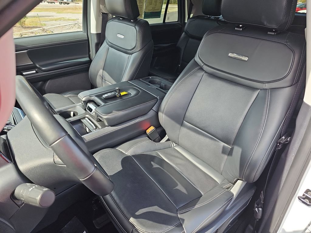 Used 2025 Ford Expedition Max Platinum image 20