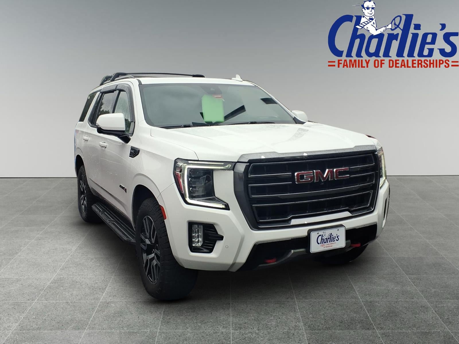Used 2023 GMC Yukon AT4 w/ Technology Package AWD/4WD image 3