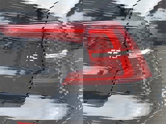 Used 2020 Volvo S60 T5 Momentum image 6