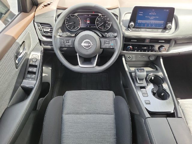 Used 2023 Nissan Rogue SV FWD image 15