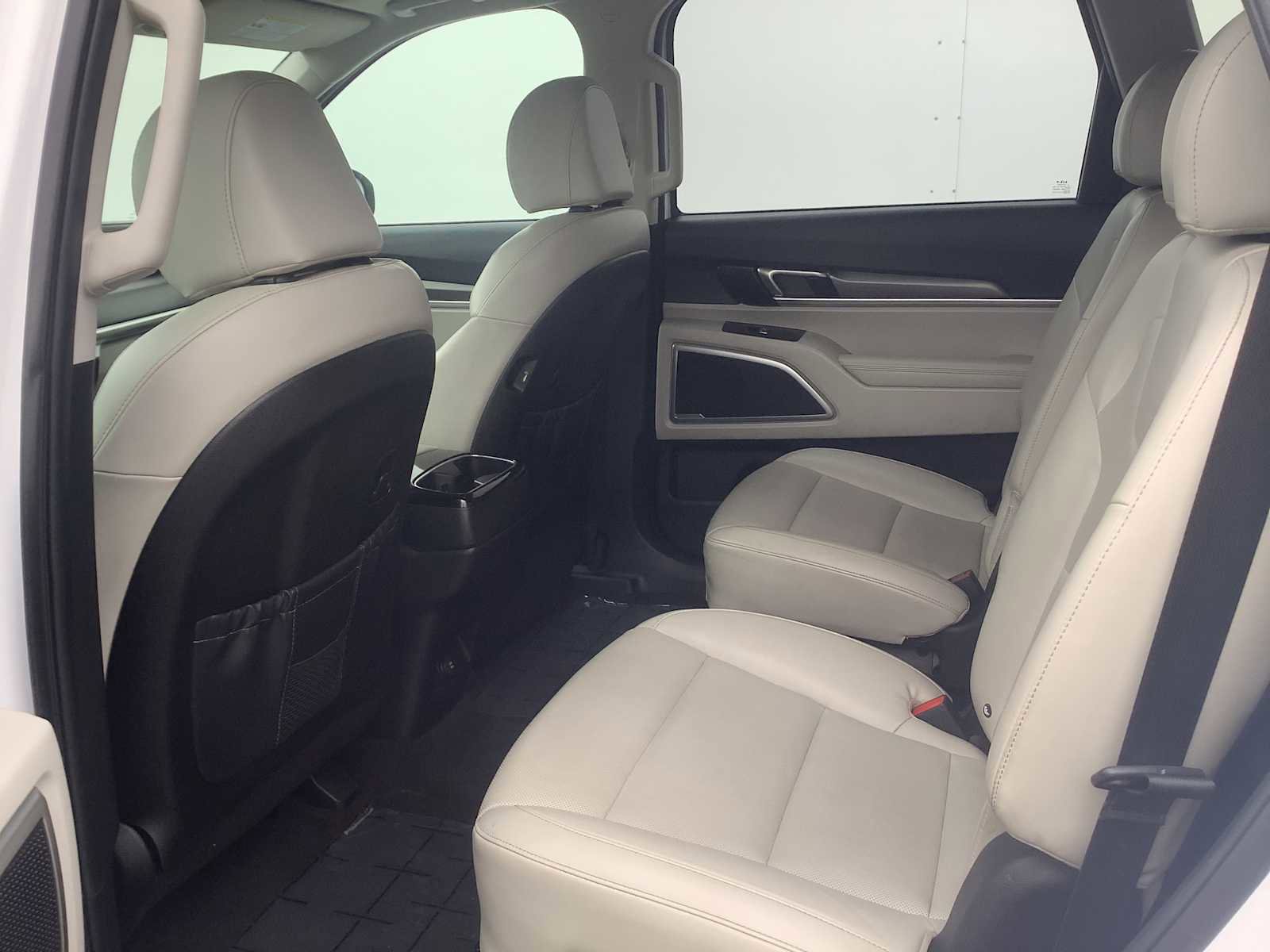 Used 2022 Kia Telluride S image 12