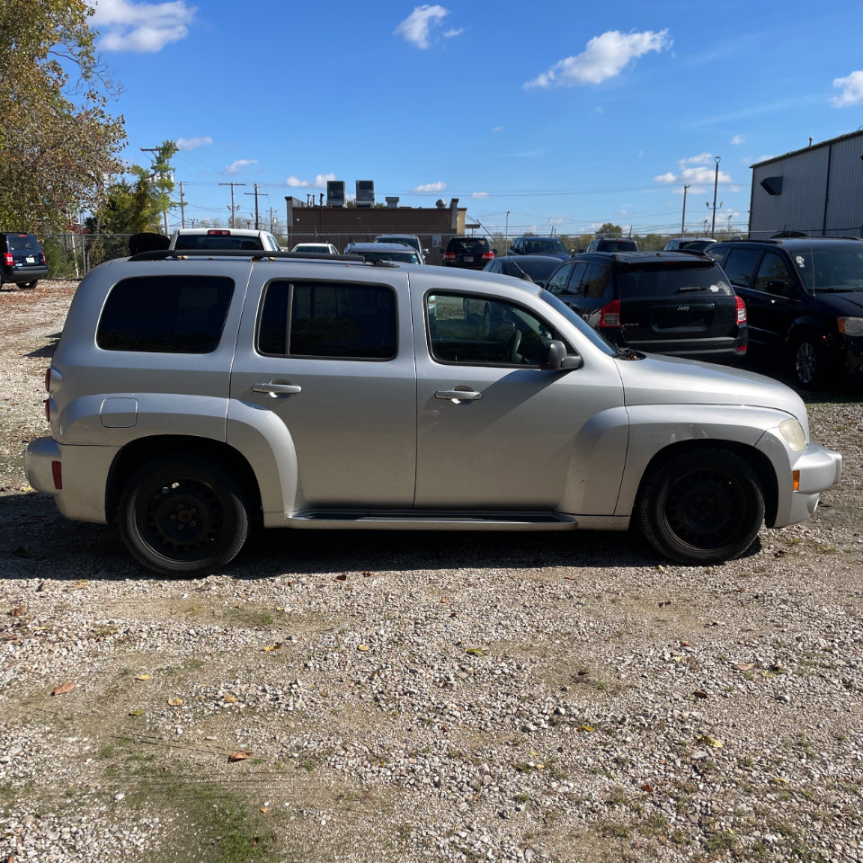 Used 2011 Chevrolet HHR LS image 13