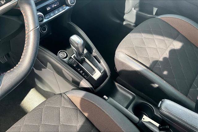 Certified 2020 Nissan Kicks SR FWD image 16